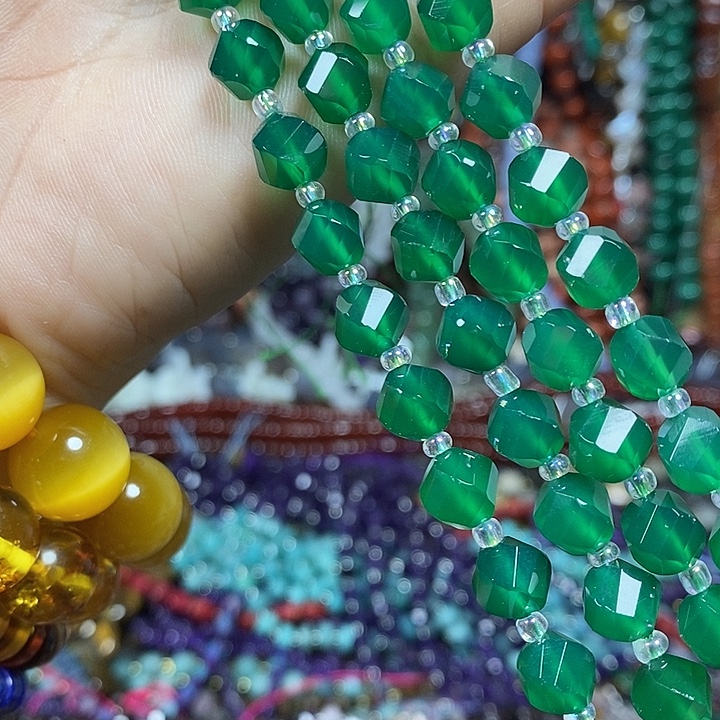 玛瑙/玉髓未镶嵌珠宝半成品玛瑙扭扭珠卡8mm