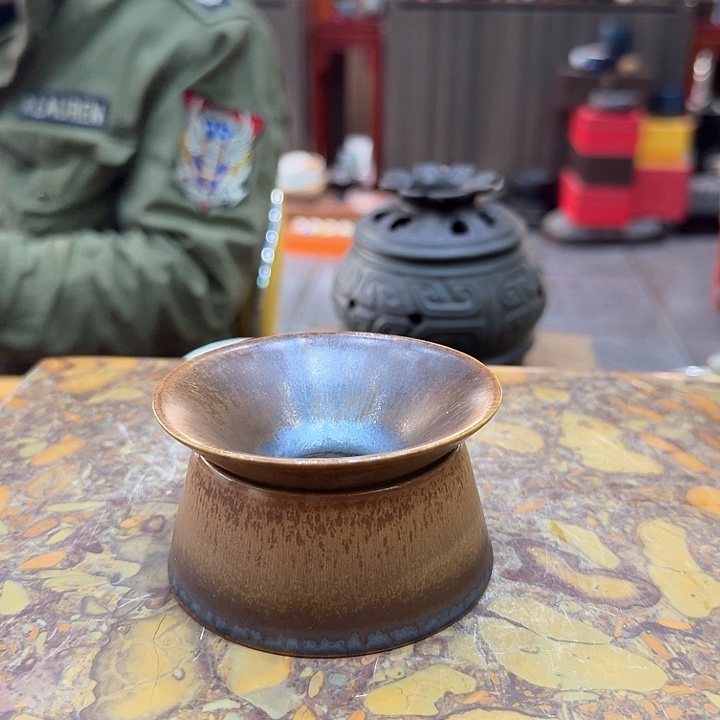 柴烧茶漏一个，瓷？？？？