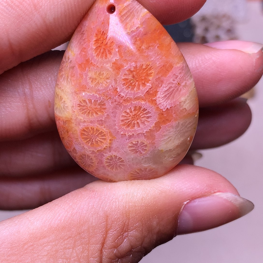 薇***安硅化玉合金珊瑚玉