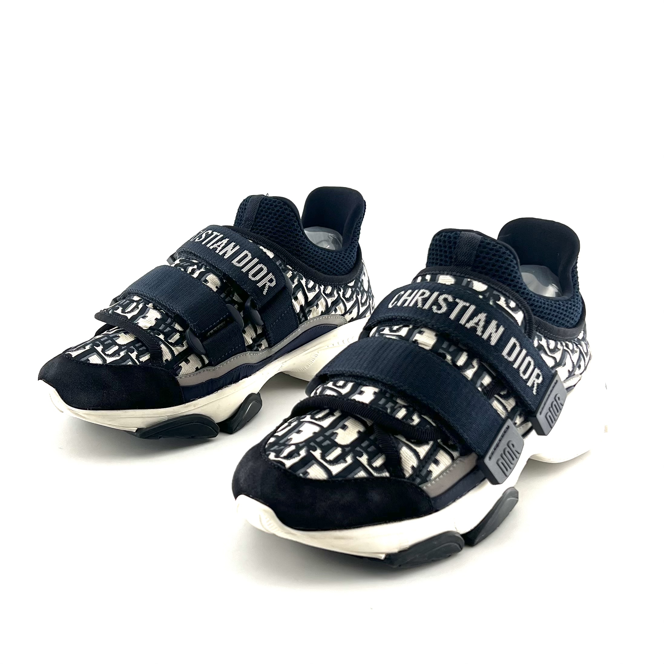 95新 DIOR/迪奥 37码 低帮休闲板鞋 D7572