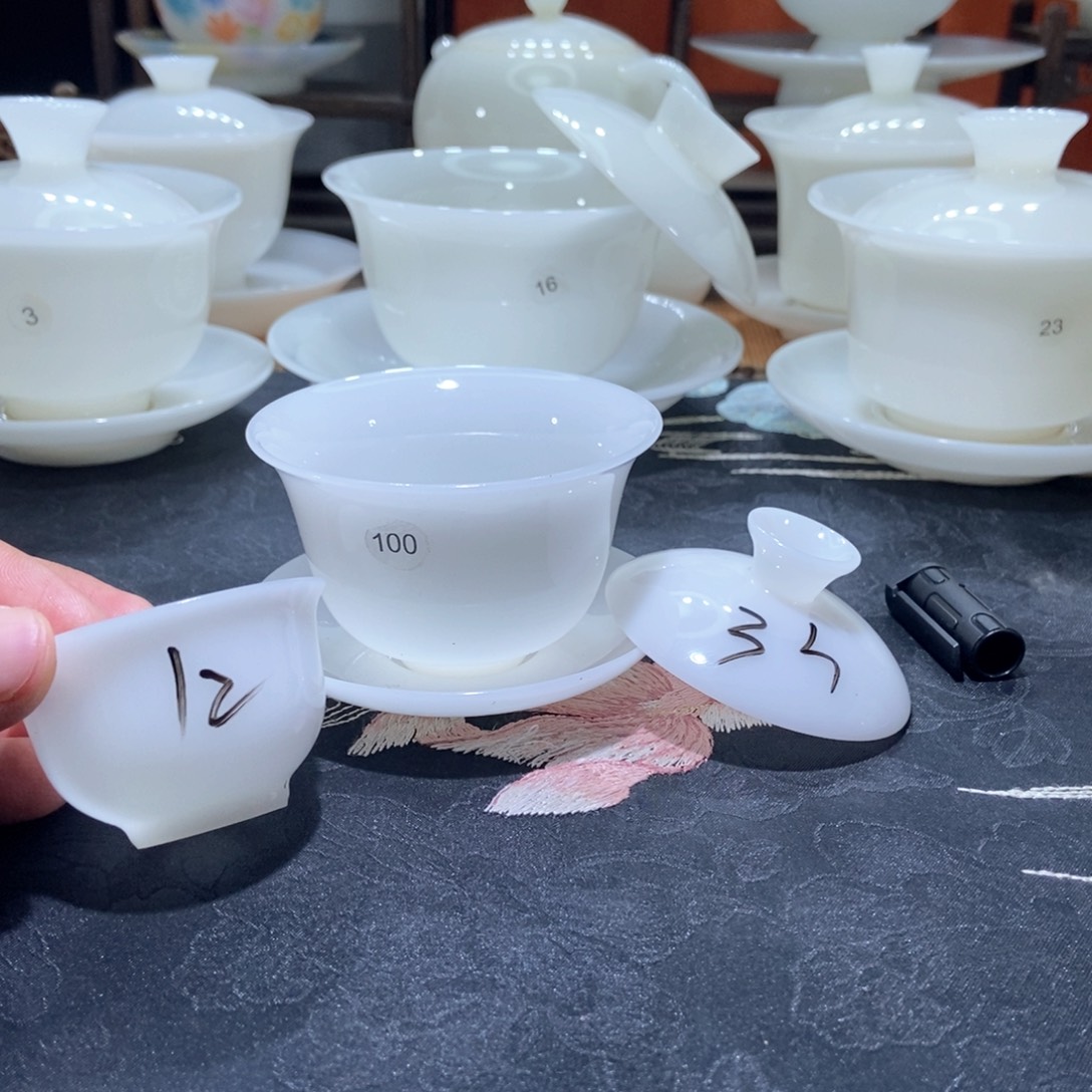 不过也要记得喝牛奶哟宝宝好棒呀