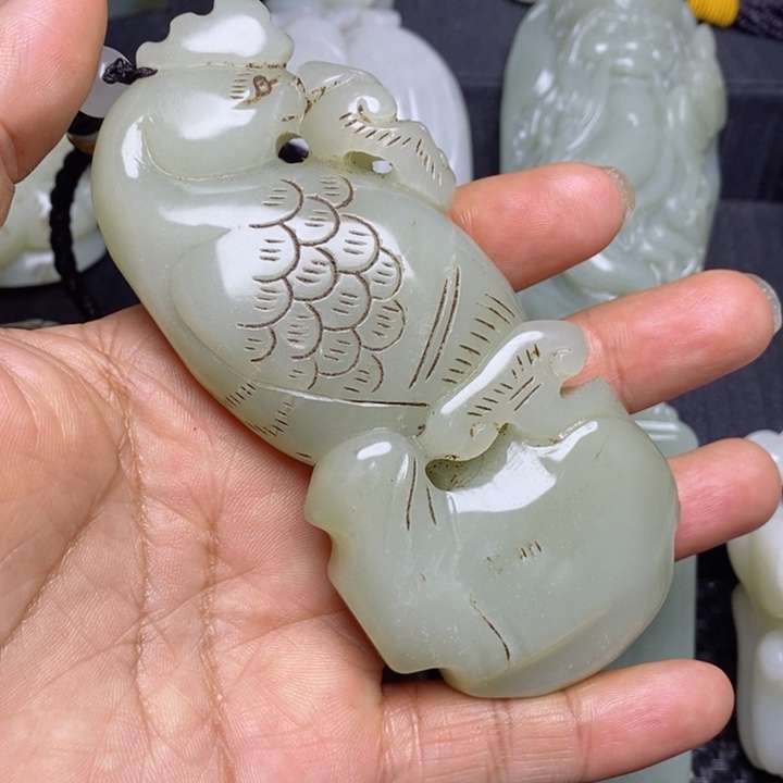 和田玉颈饰未镶嵌