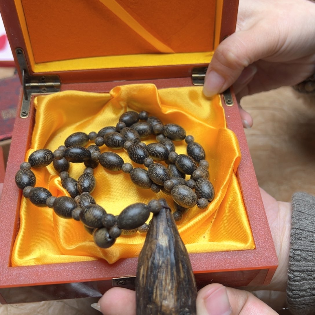 大叶紫檀（黑酸枝木类）