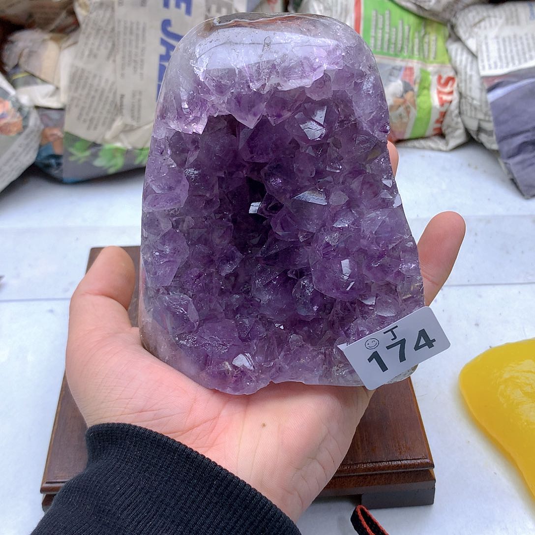 紫晶大型摆件（非配饰）未镶嵌