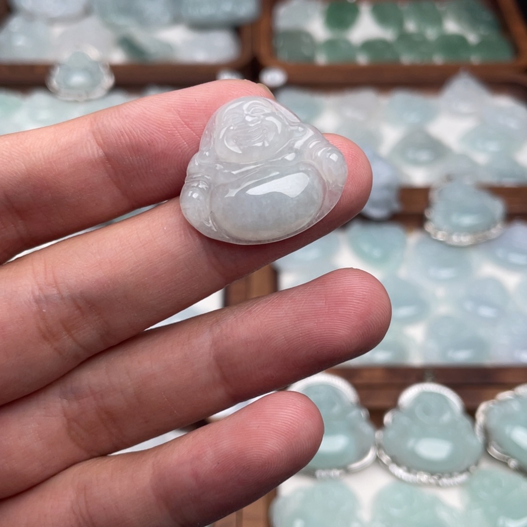 颈饰未镶嵌翡翠佛公