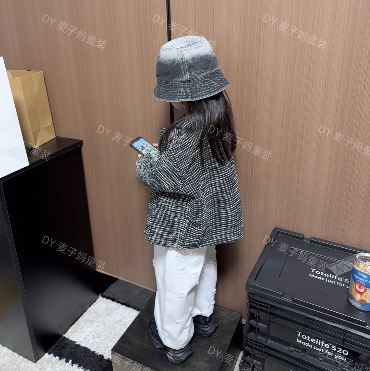 现货MZ.儿童秋季新款洋气小香风圆领基础短款外套2039