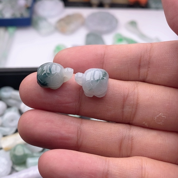 阳***砂翡翠未镶嵌吊坠(不含链)