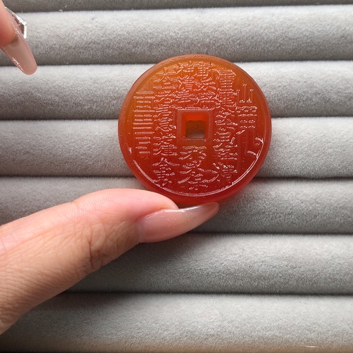 玛瑙/玉髓颈饰未镶嵌@**年