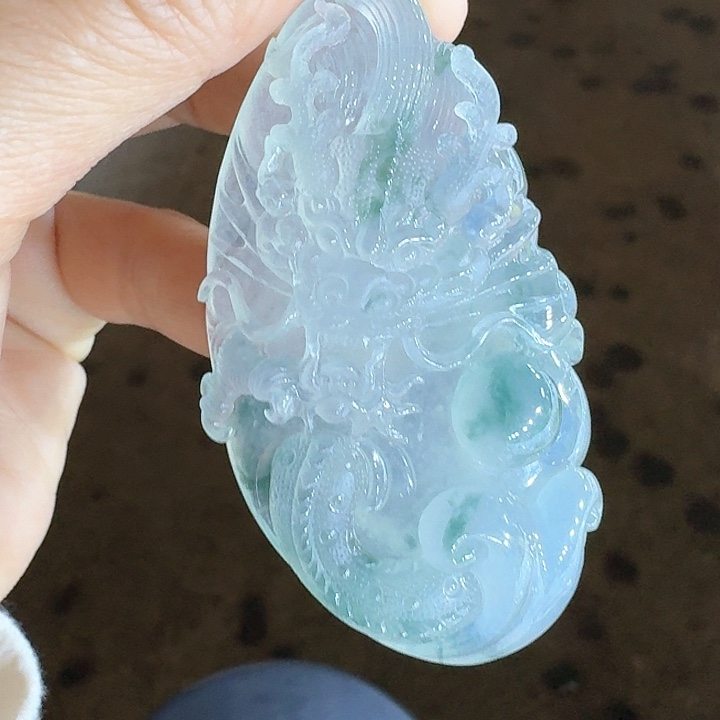 翡翠颈饰未镶嵌龙
