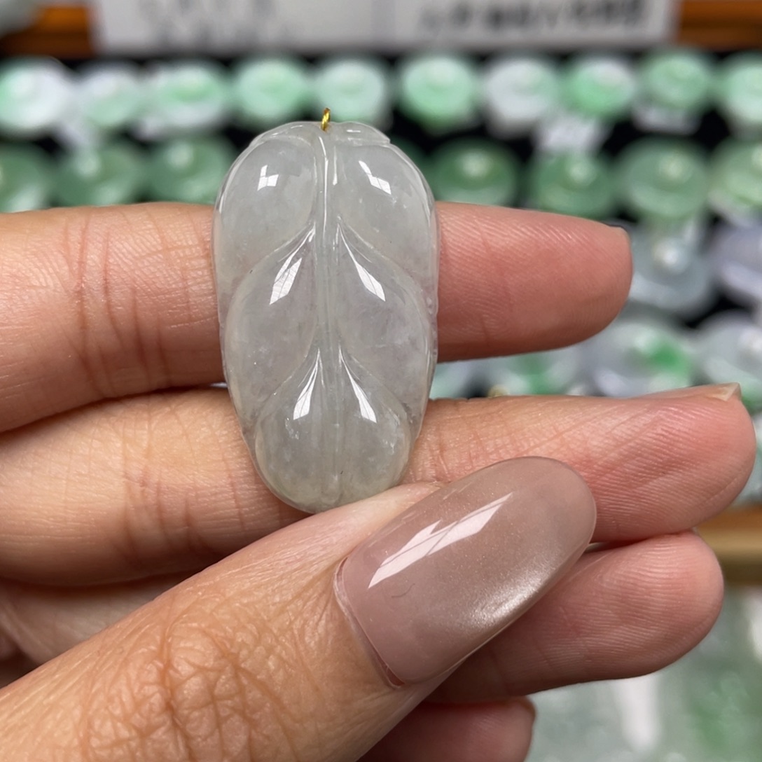 翡翠未镶嵌颈饰树叶