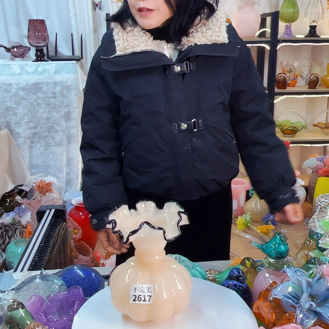 家悦琉璃花瓶摆件不完美