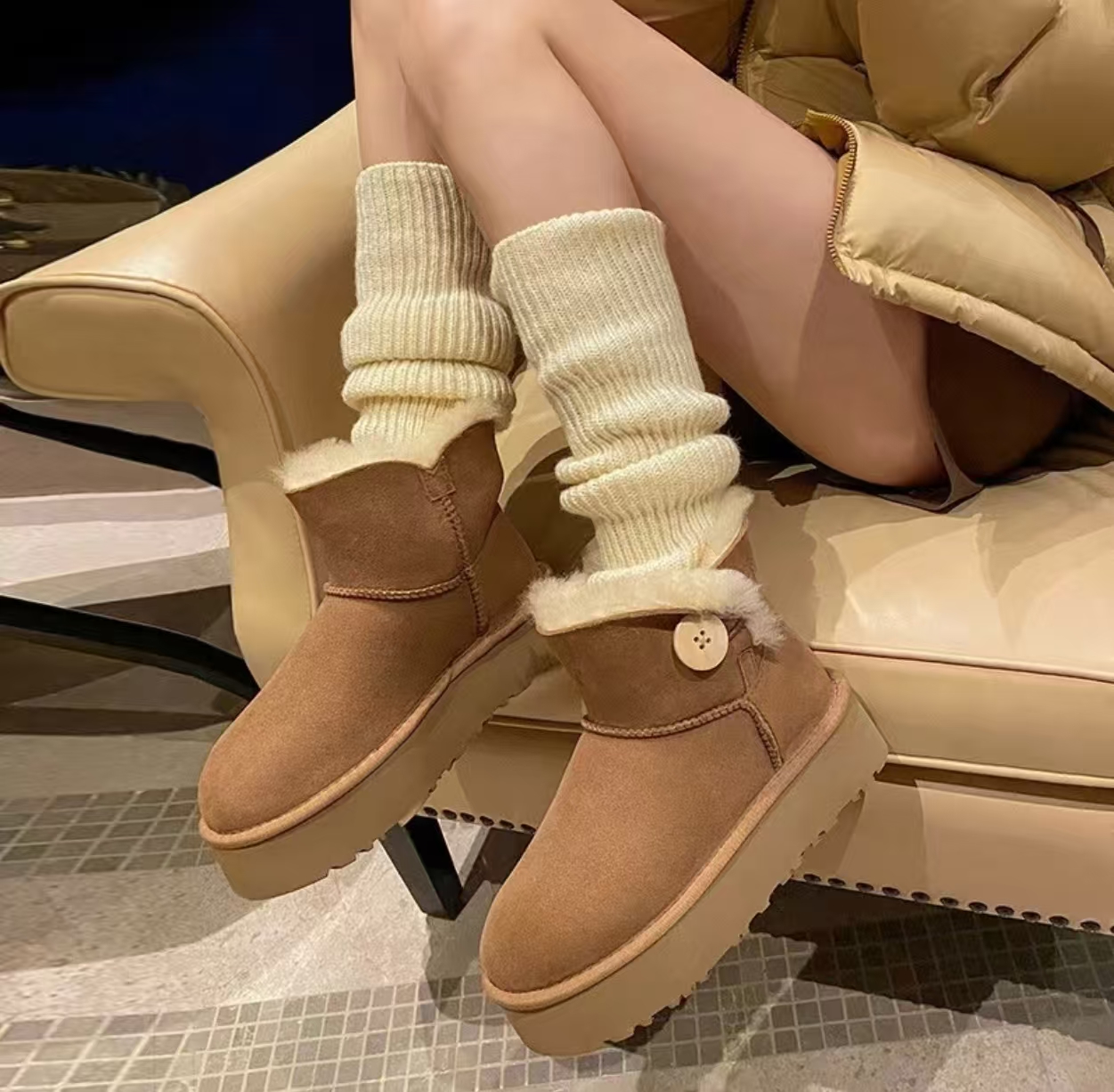 【河南桑坡6】经典一粒木扣款羊皮毛一体时尚保暖雪地靴