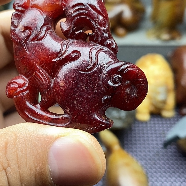 未镶嵌蛇纹石玉颈饰