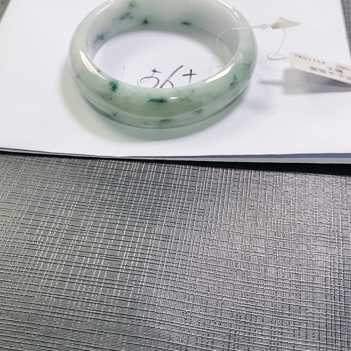 【闪购商品】未镶嵌手镯翡翠