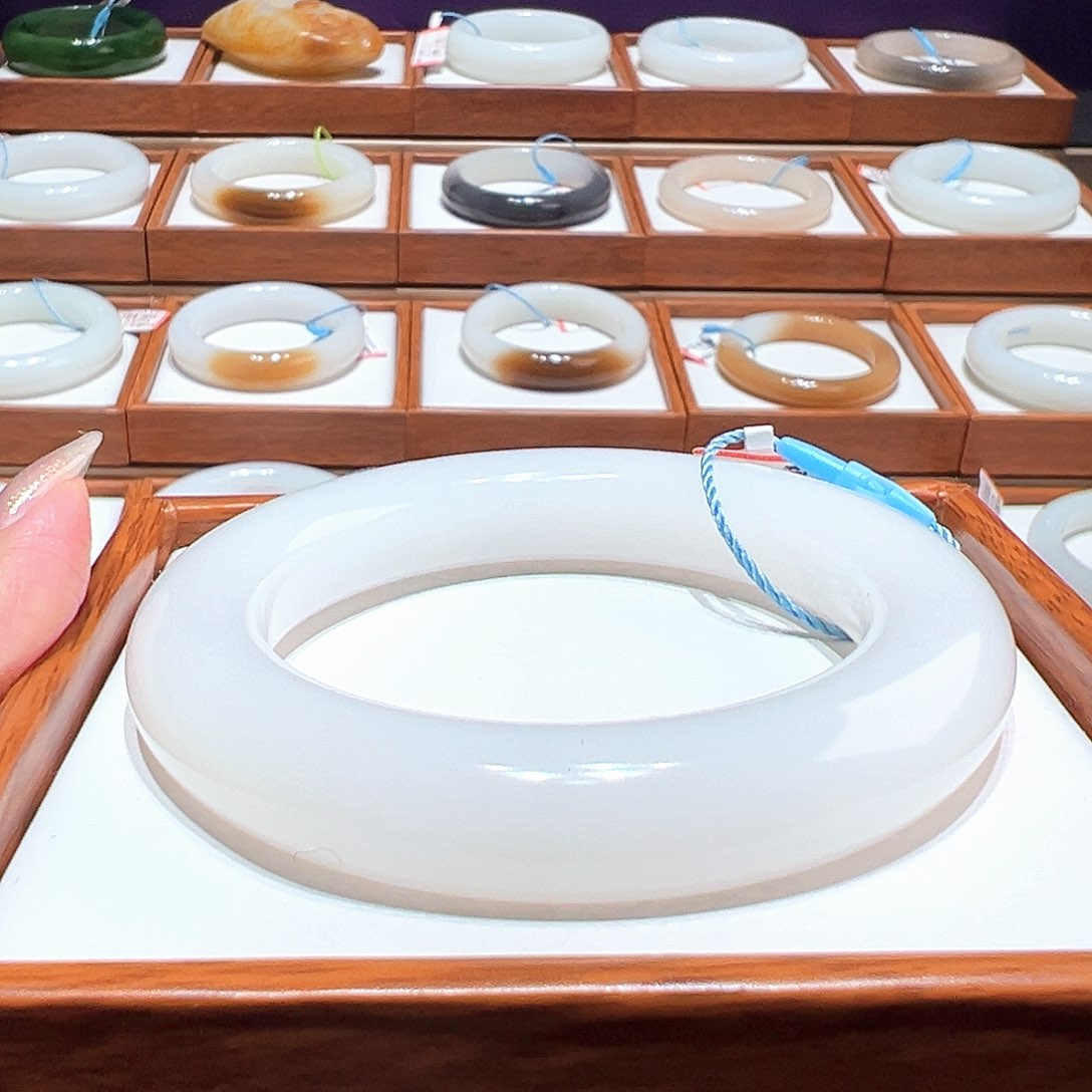 和田玉手镯55/56未镶嵌