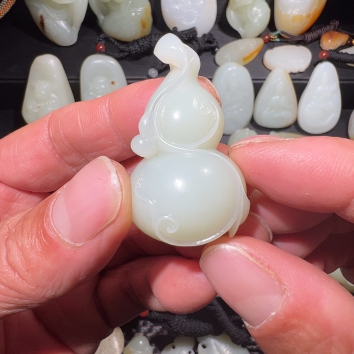 和田玉颈饰未镶嵌狂*