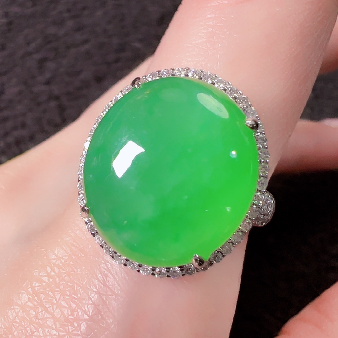 翡翠18K金镶嵌戒指签收后24小时鉴赏期，过时不退