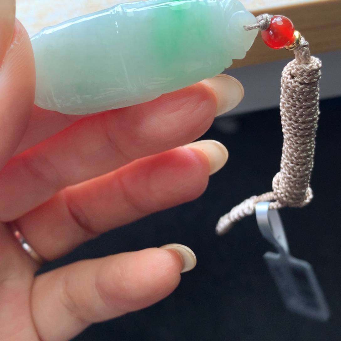 翡翠未镶嵌颈饰吊坠