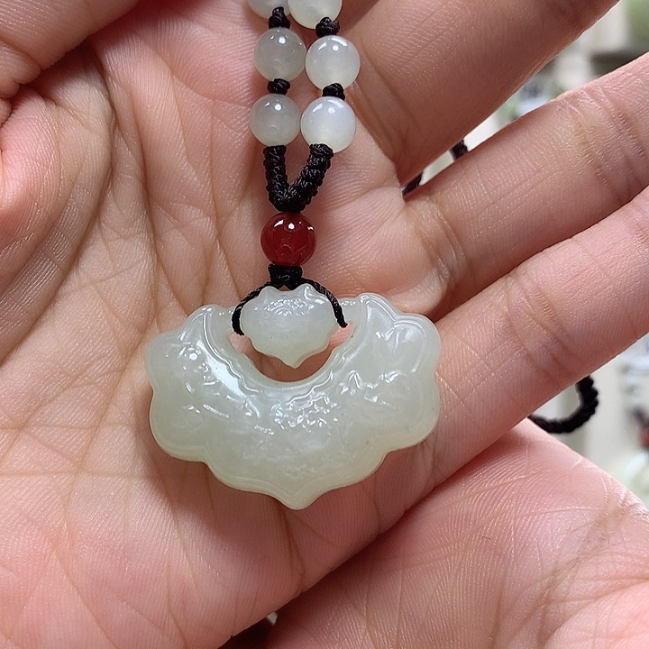 颈饰未镶嵌和田玉