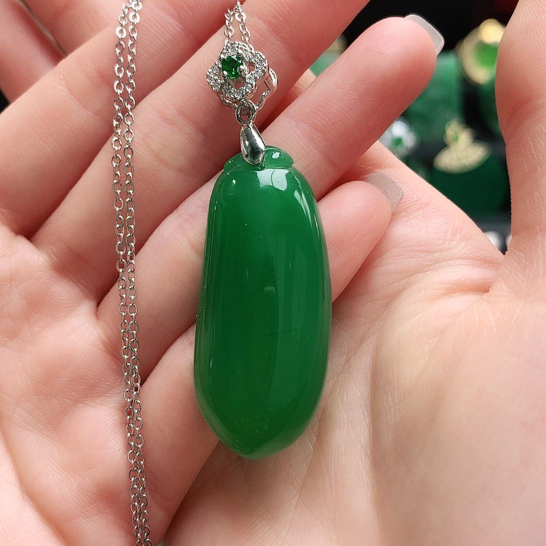 玛瑙/玉髓吊坠未镶嵌