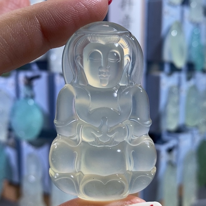 岫玉未镶嵌颈饰吊坠