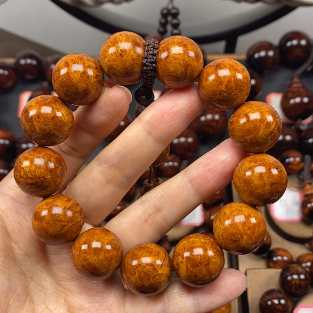 【闪购商品】黄花梨/降香黄檀水*1.8黄金底高货留疤