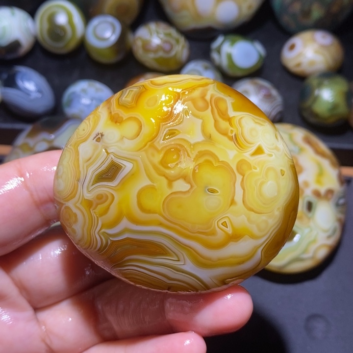 未镶嵌玛瑙/玉髓珠宝半成品16