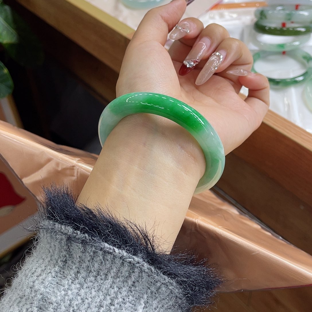 翡翠手镯未镶嵌17 号链接