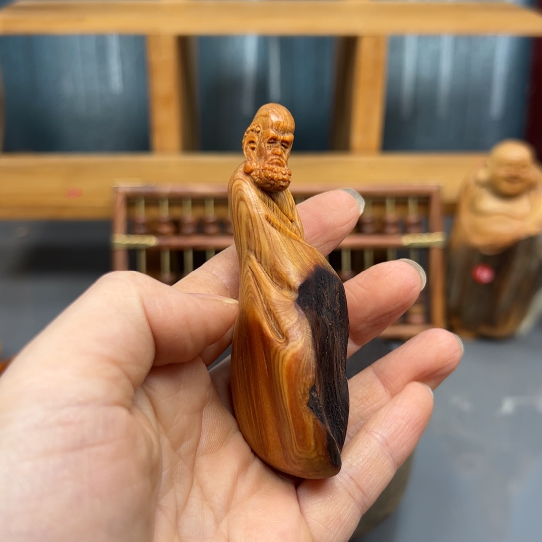 雷***州柏木崖柏木摆件手把件，