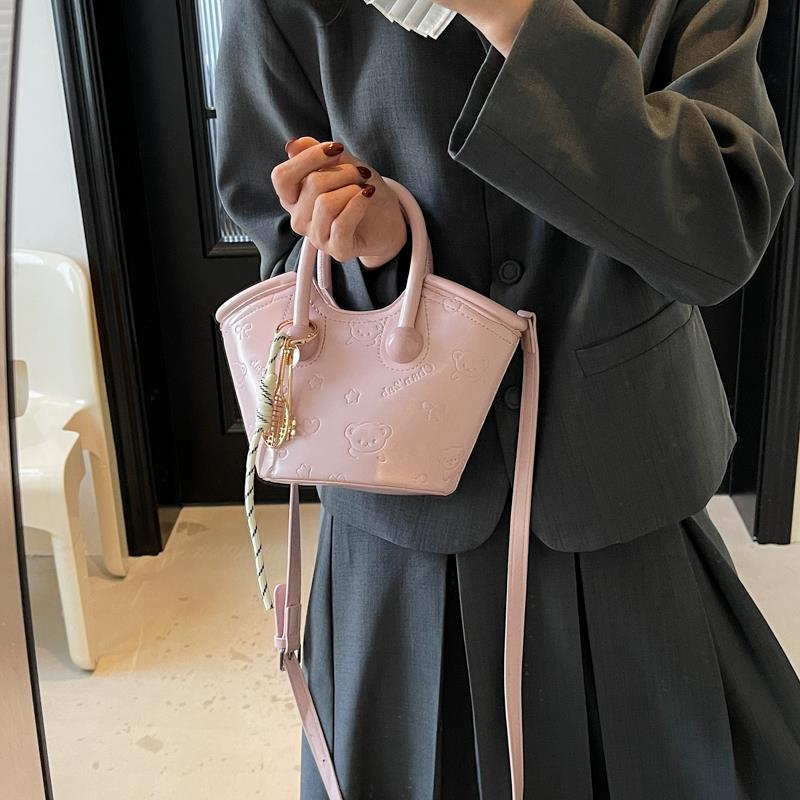 高级感轻奢菜篮子包女2025新款小众设计手提水桶包洋气单肩斜挎包