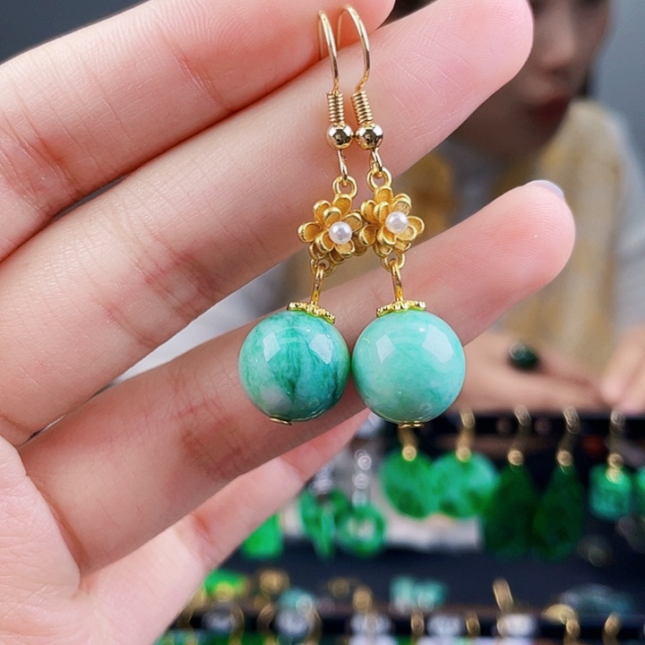 翡翠耳饰未镶嵌饰品