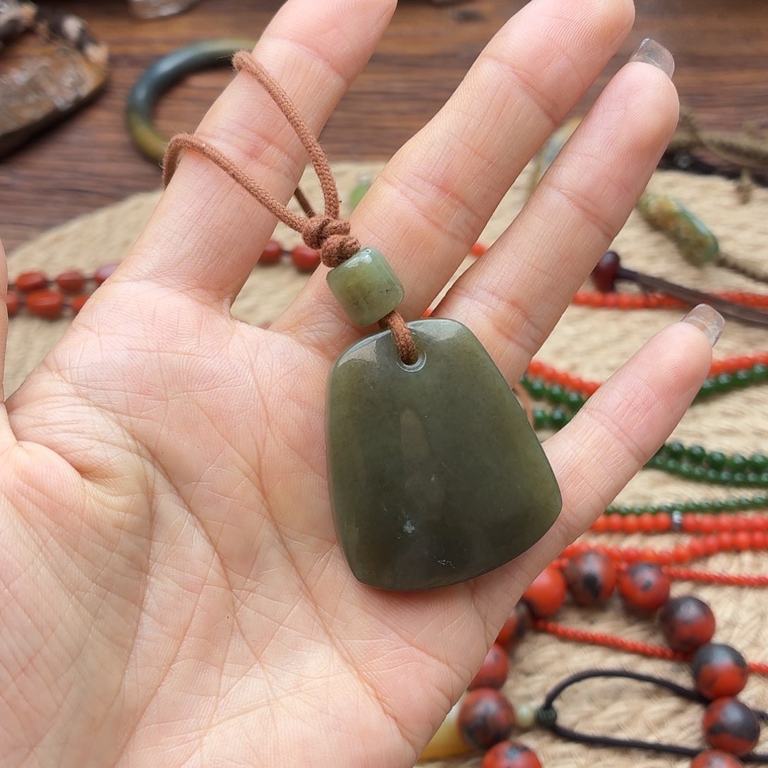 S****南红玛瑙未镶嵌颈饰