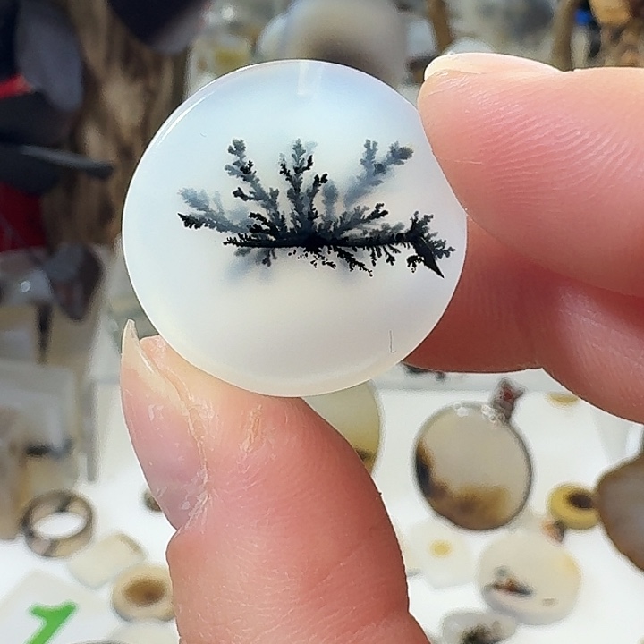 玛瑙/玉髓未镶嵌珠宝奇石