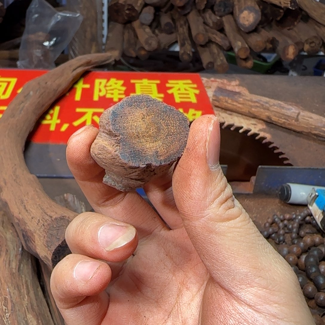 用***3降真香把件原料品香