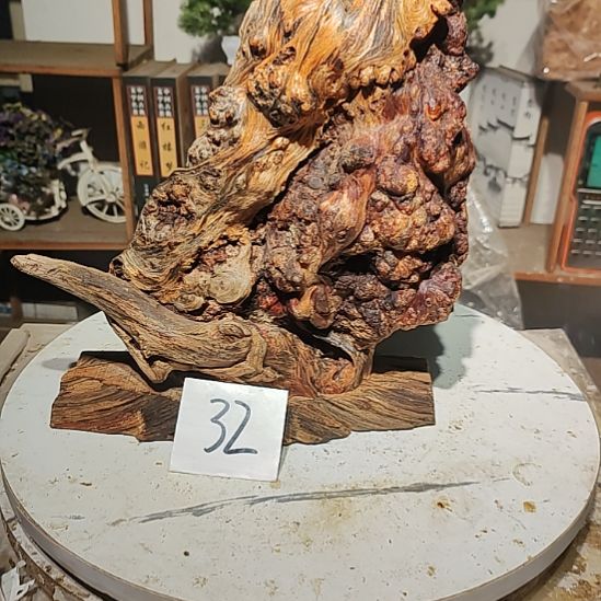 万***奶泥塑32北沉香琥珀木天然造型山水摆件。