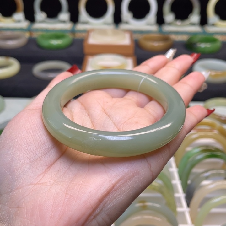 和田玉手镯未镶嵌57