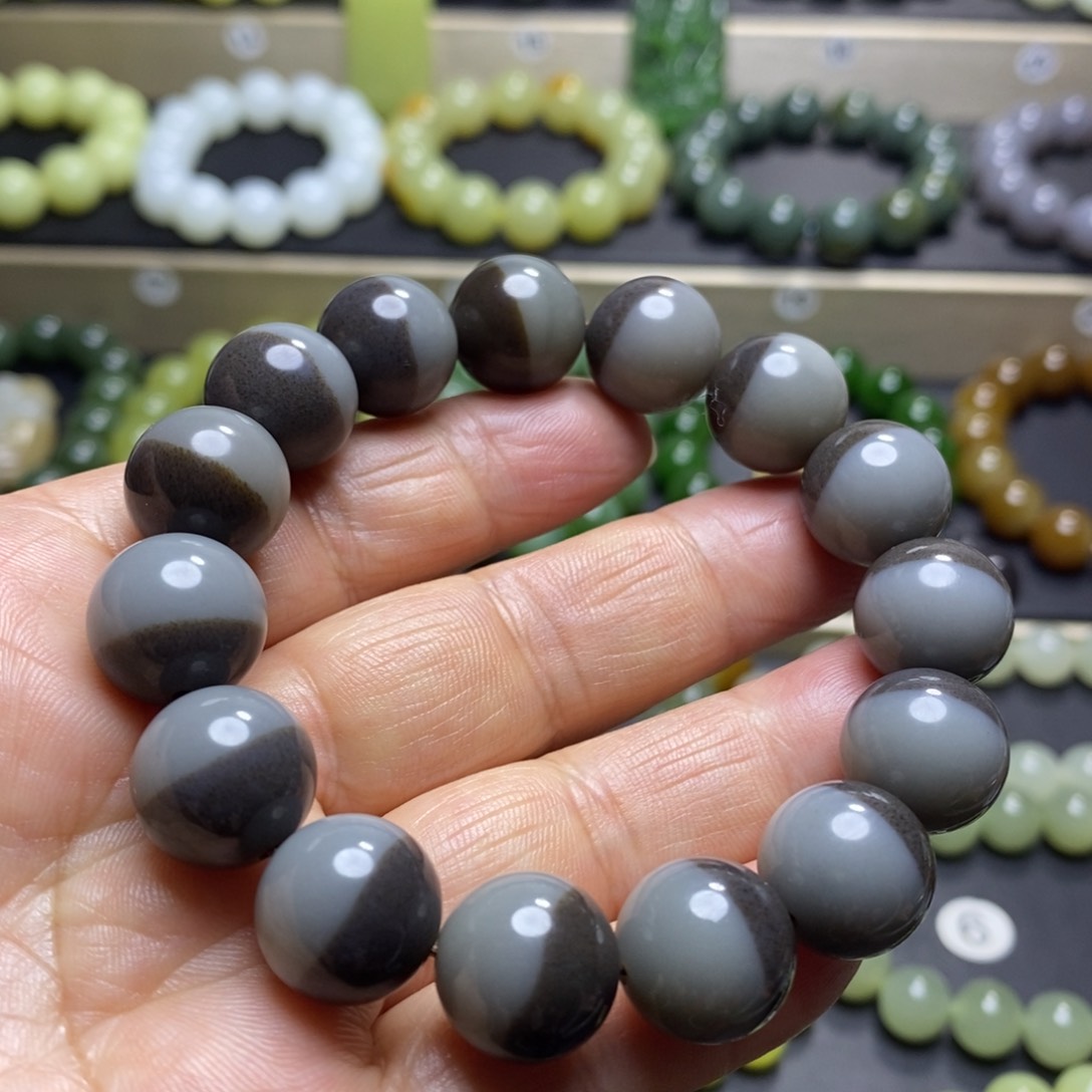 和田玉手串未镶嵌