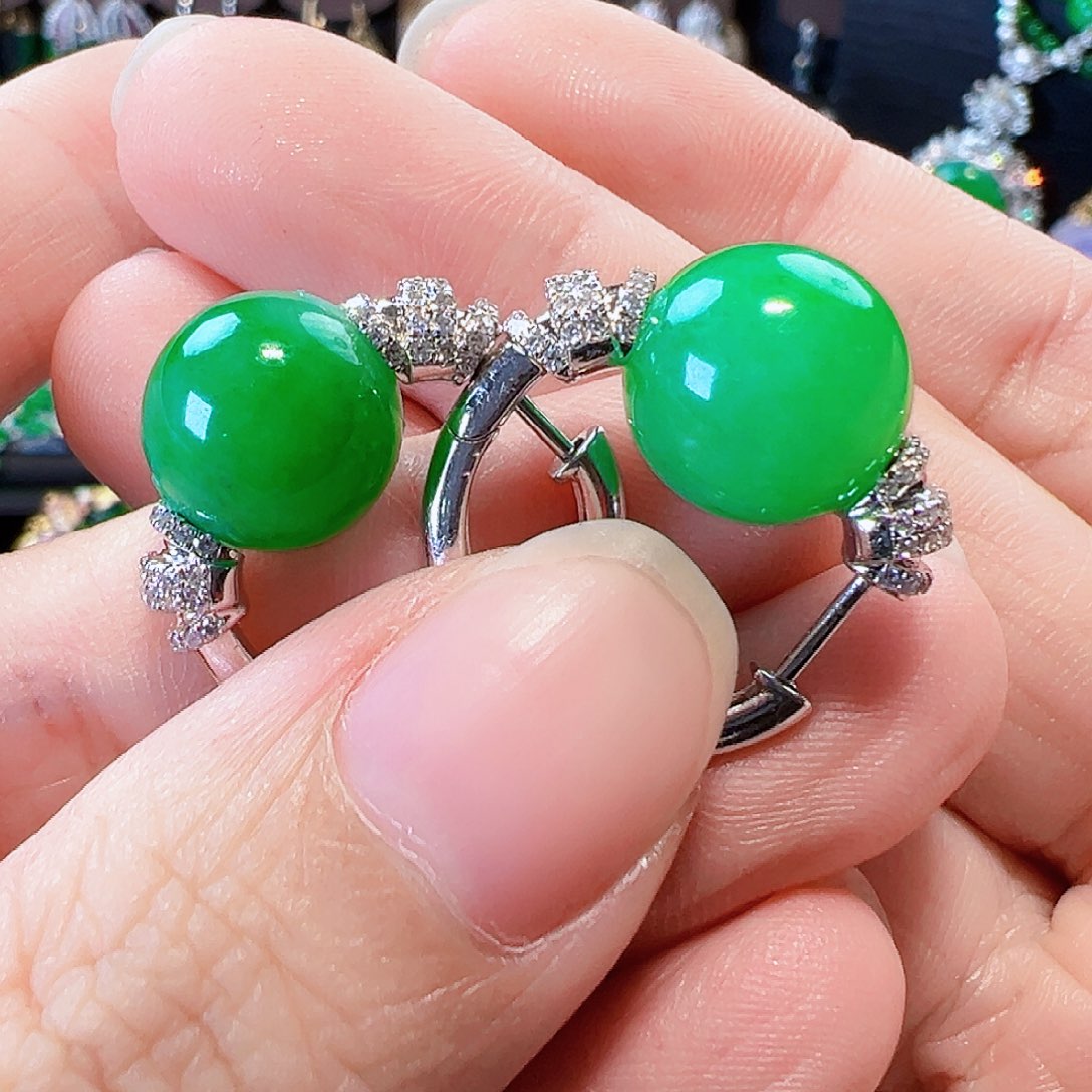 翡翠耳饰18K金镶嵌签收后24小时鉴赏期