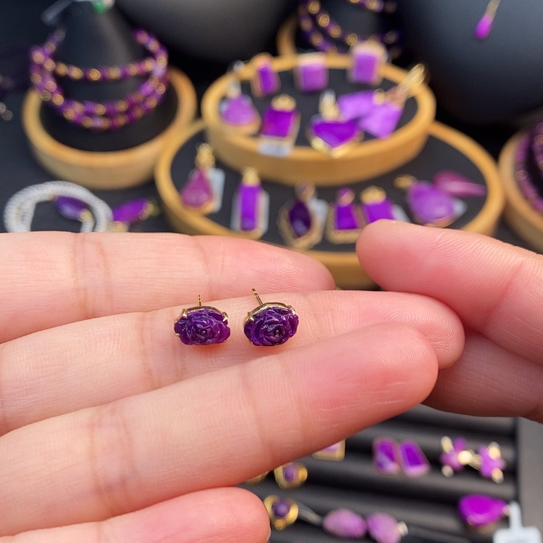 苏纪石（舒俱来）18K金镶嵌耳饰