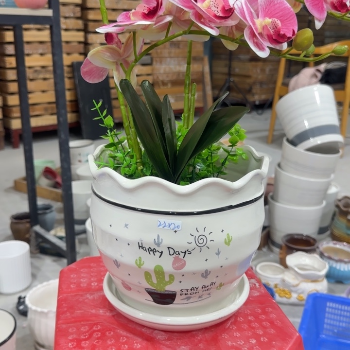 凑9块包邮，有孔，陶瓷花盆