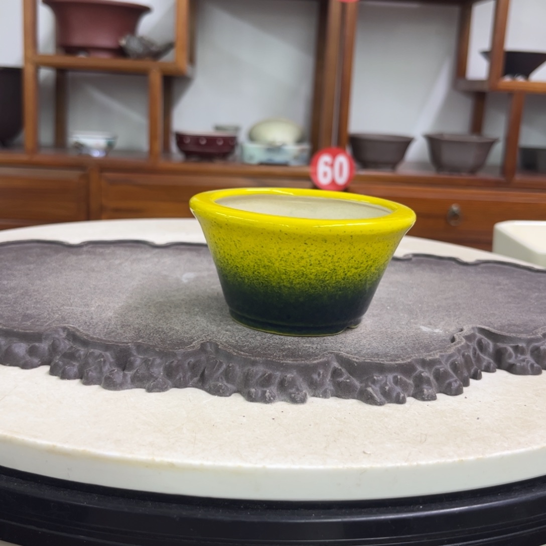 紫砂花盆瑕疵5-10.5。。