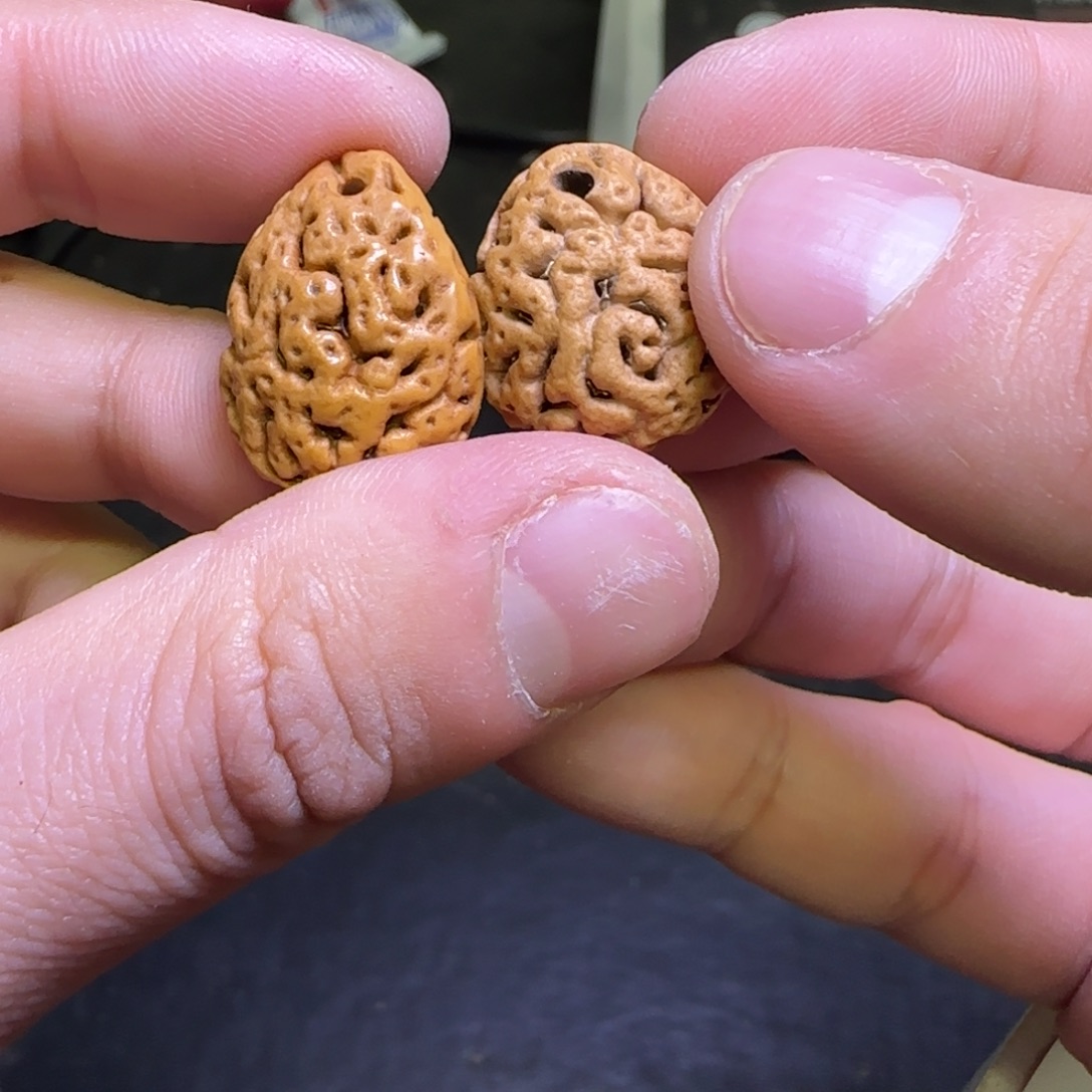 可***二吊坠桃核哈哈哈哈哈哈哈哈哈哈