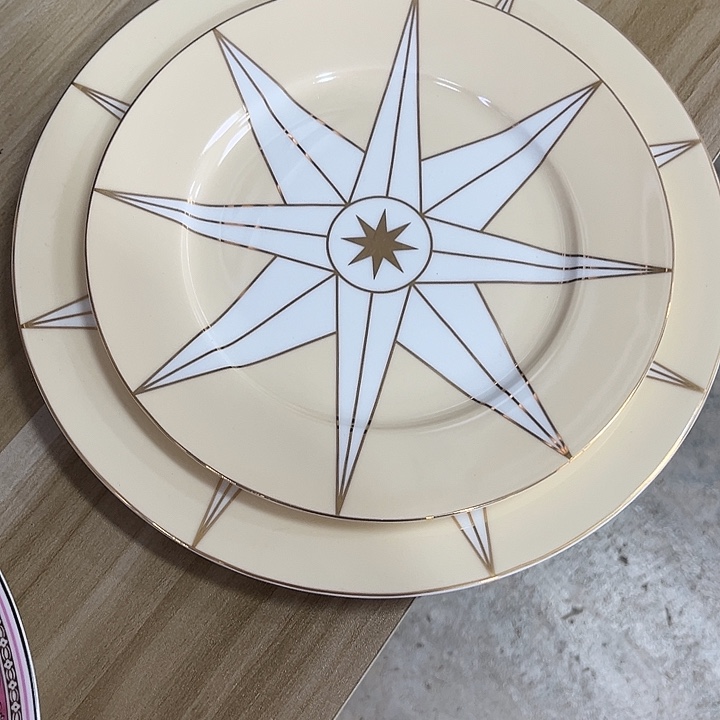 瓷片书斋的主人是一位