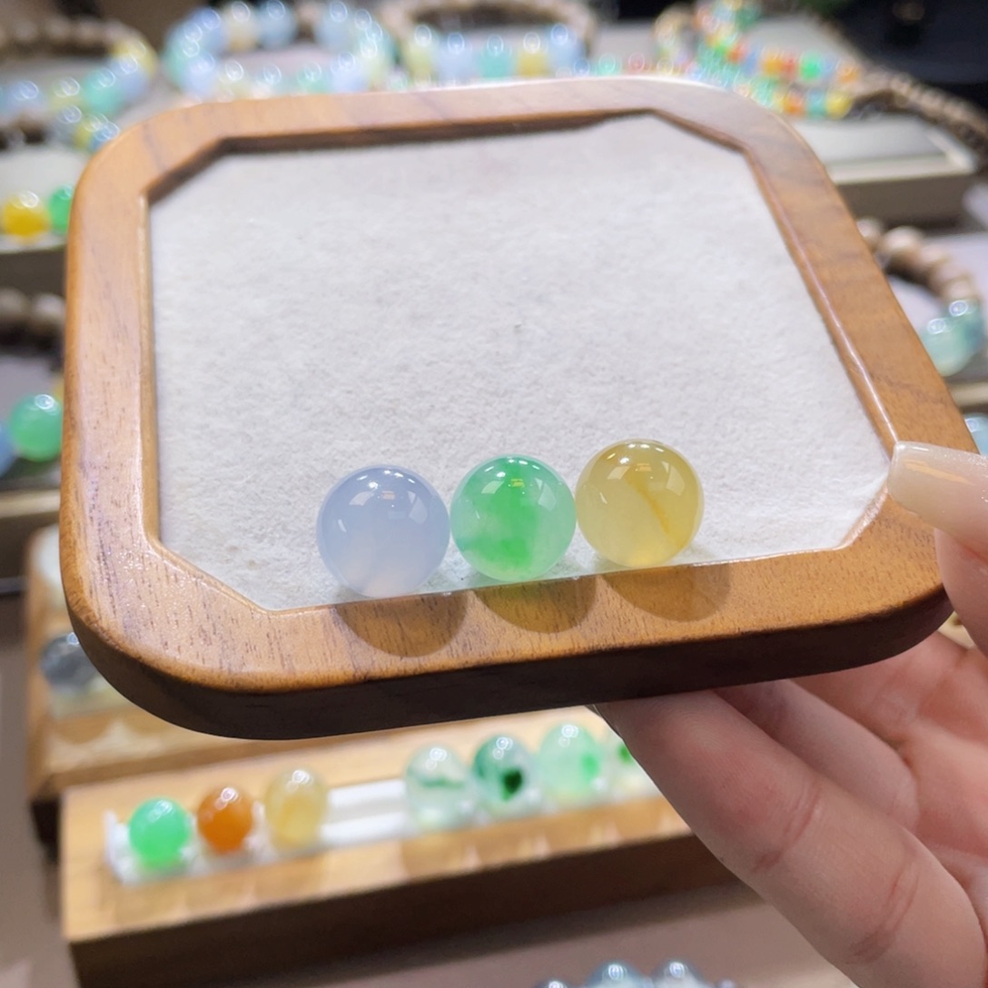 翡翠未镶嵌手链冰甜绿卡12单颗