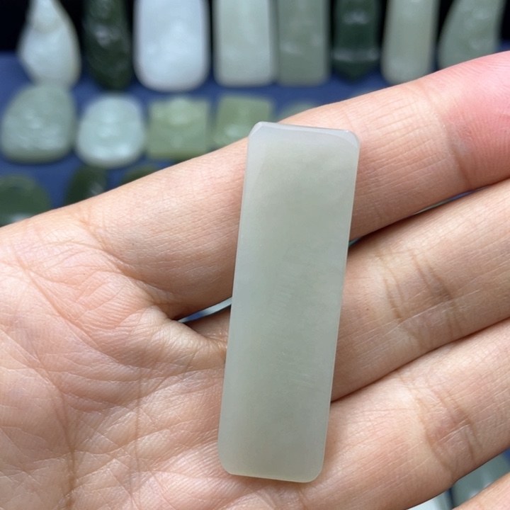 和田玉颈饰未镶嵌和田玉小牌未抛光挂件