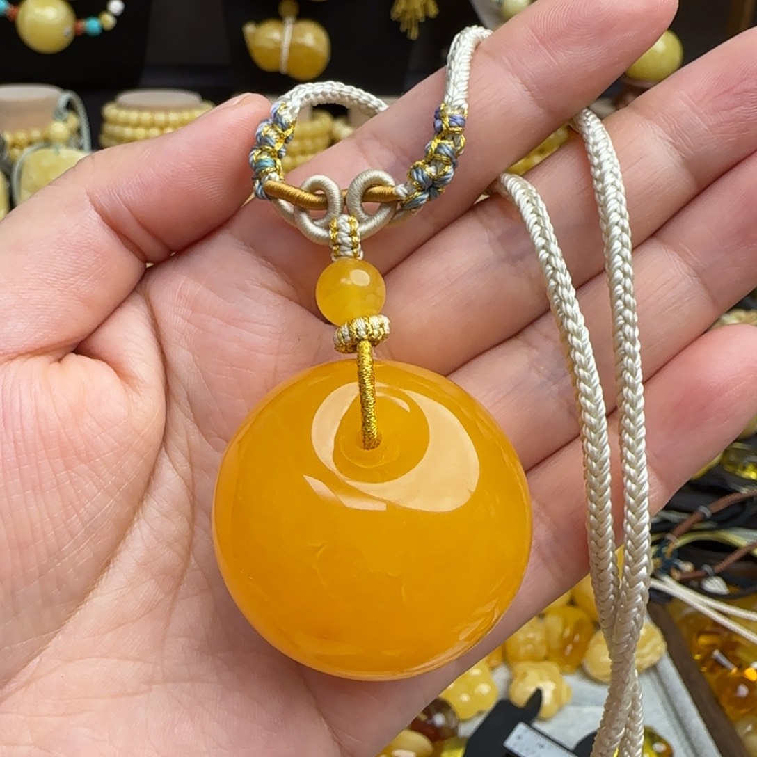 未镶嵌套链琥珀天然焦皮料蜜蜡公主扣