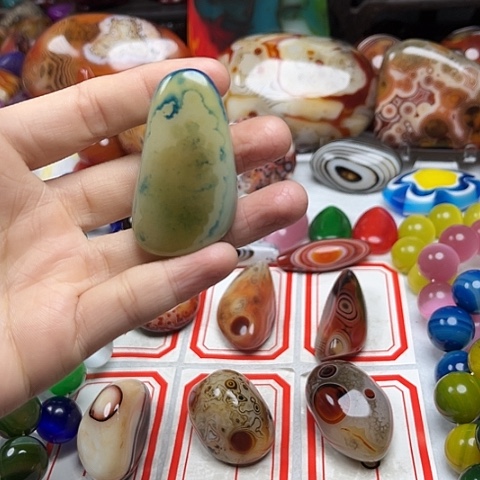 玛瑙/玉髓颈饰未镶嵌