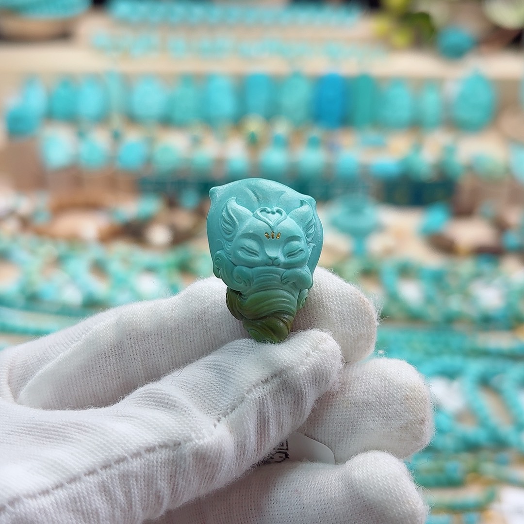 绿松石未镶嵌珠宝奇石