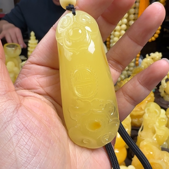 蜜蜡珠宝奇石未镶嵌