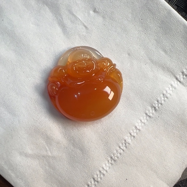 石英质玉（黄龙玉）颈饰未镶嵌